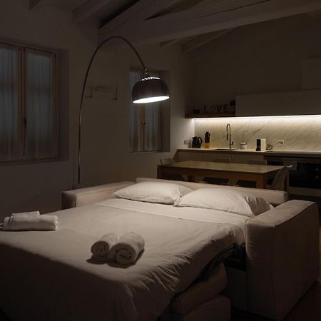 Апартаменты White Moon Crema & Parking Экстерьер фото